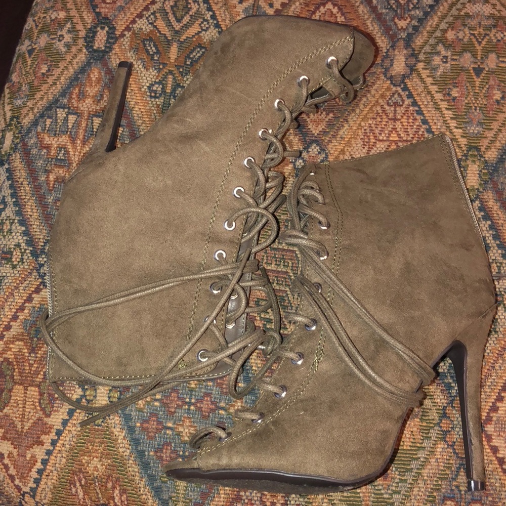 TOBI army and olive green suede heels